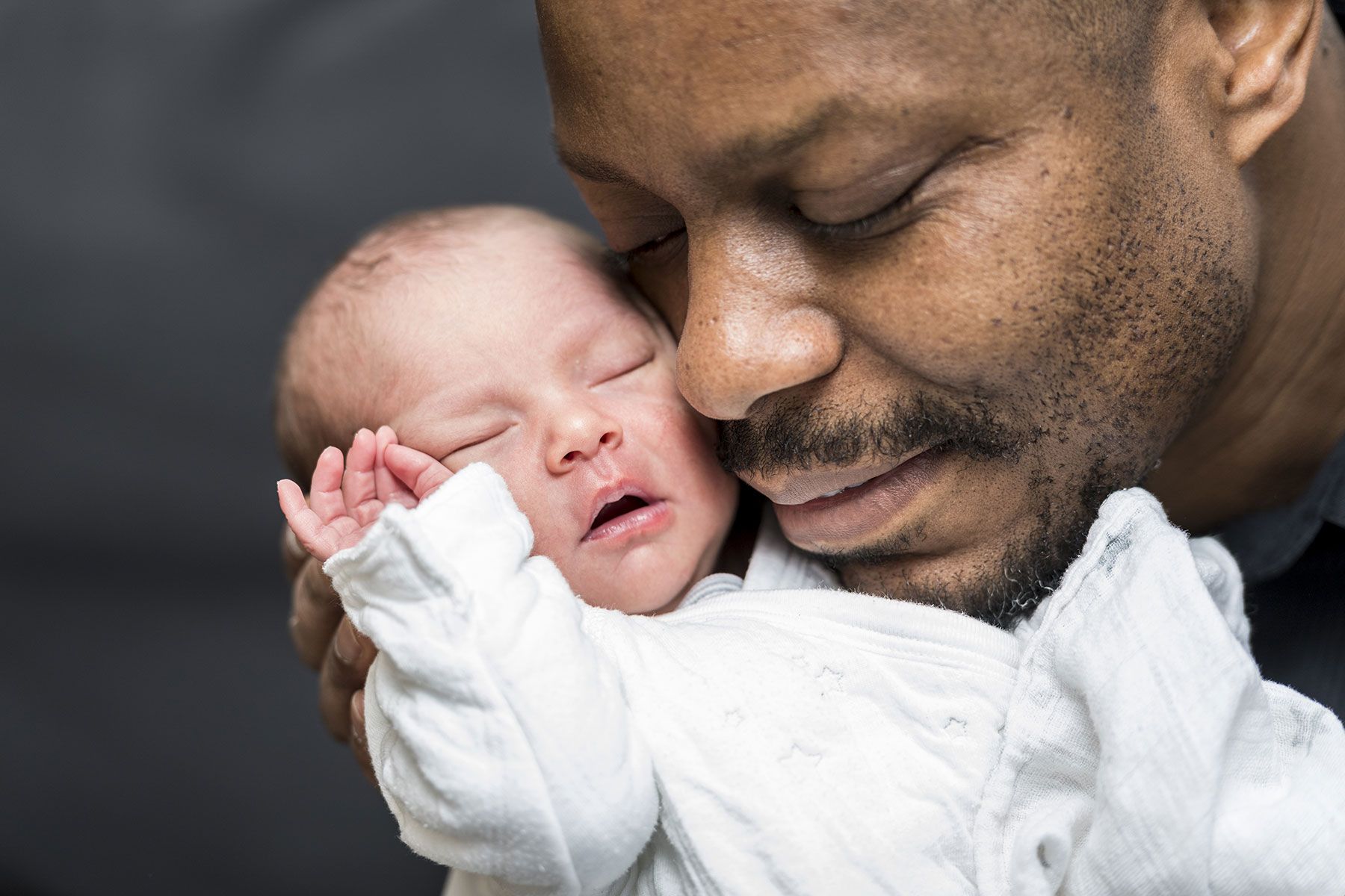 Vater mit Baby